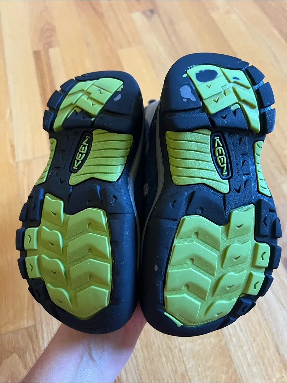 KEEN Kids Navy, Gray and Lime Lace-Up Winter Boots size 12
